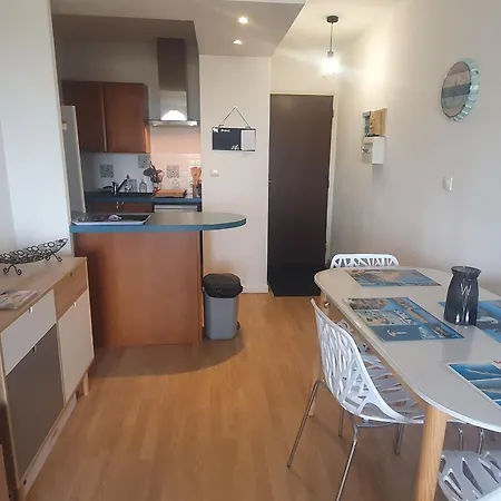 아파트 Moderne En Front De Mer Avec Loggia Et Terrasse Ensoleillee, Wi-fi Et Equipements Complets. - Fr-1-648-179 *